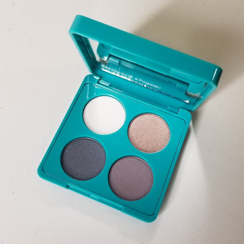 Thrive Focus Eyeshadow Palette